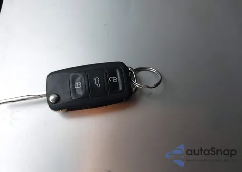 2014 Volkswagen Passat 1.8T Se z USA, uszkodzony, nr VIN 1VWBT7A38EC058586